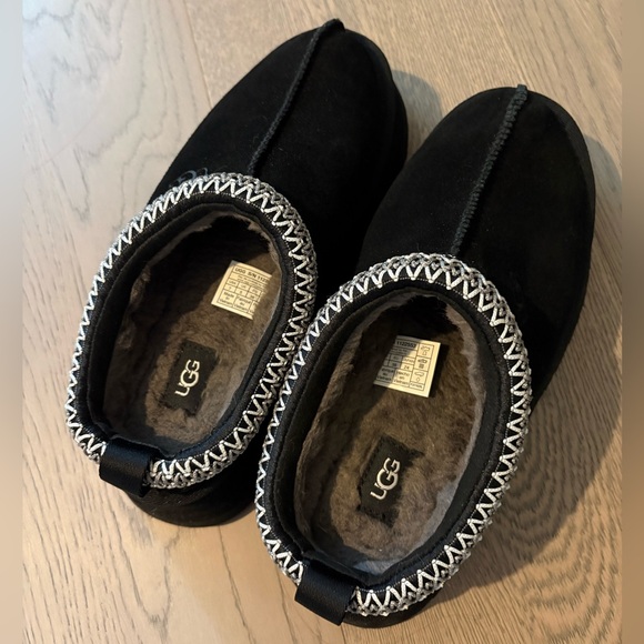 UGG Tazz Suede And Sheepskin Slippers - Picture 5 of 9